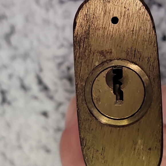 Vintage Yale Lock and Key Set - Picture 7 of 9